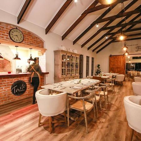Otjiwa Safari Lodge Otjiwarongo Dış mekan fotoğraf
