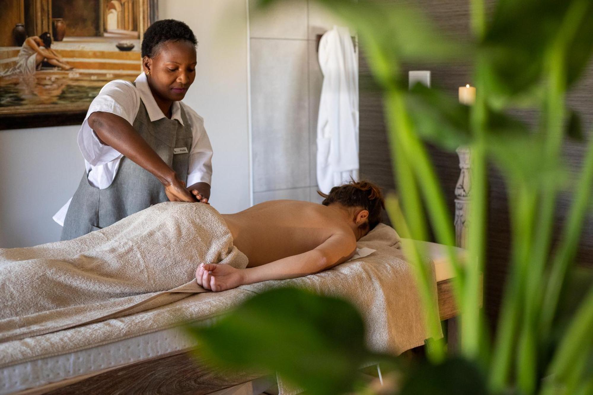 Otjiwa Safari Lodge Otjiwarongo Dış mekan fotoğraf